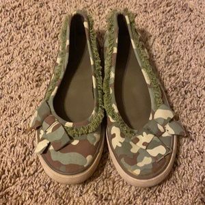 Camo flats